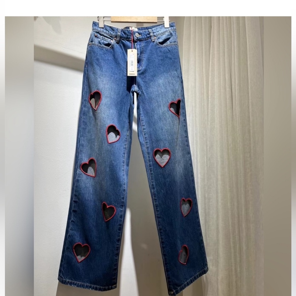 Alice and Olivia Karrie Embroidered Heart Cutout Jeans